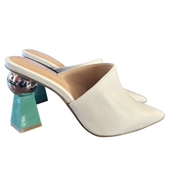 Alfani Junnee White Leather Pointed Toe Mules Size 6 - Picture 1 of 13